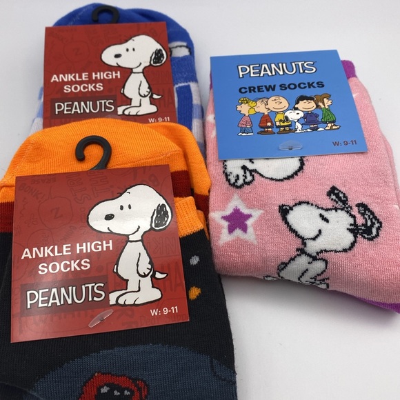 Peanuts Snoopy Colorful Two Pairs Of Anke Socks And One Pair Crew Sock W 8-11 - Picture 3 of 4